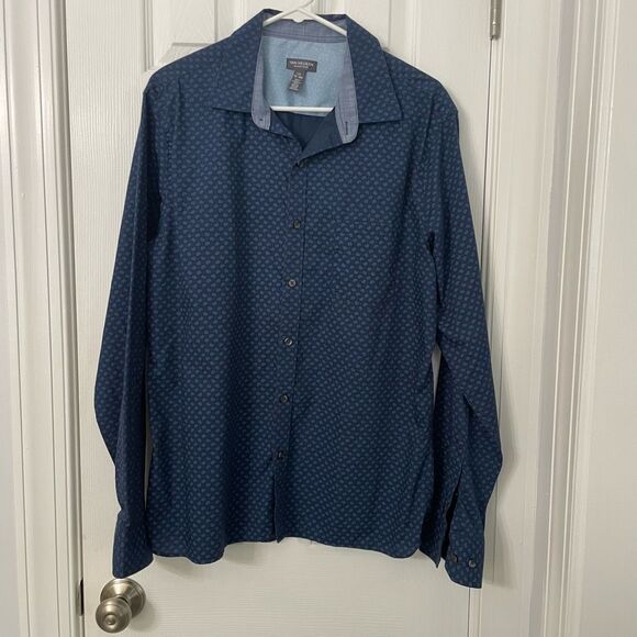 Van Heusen Never Tuck Men’s Button-Up Shirt Size Large Blue Patterned Long Sleev - Picture 1 of 8